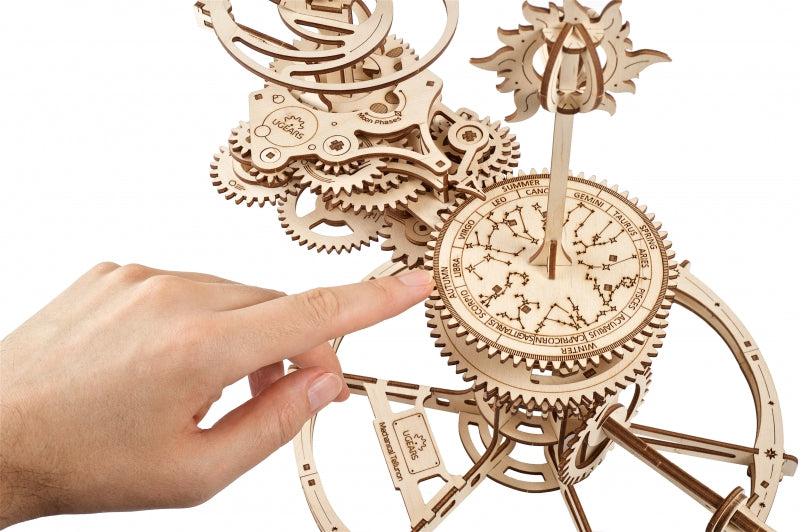 Houten bouwpakket - Mechanisch Tellurium - Ugears - 249 onderdelen