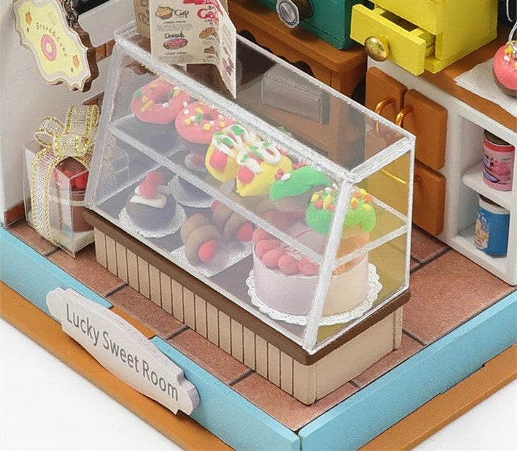 Miniatuur - Lucky Sweet Room - S2304Z - met stofkap