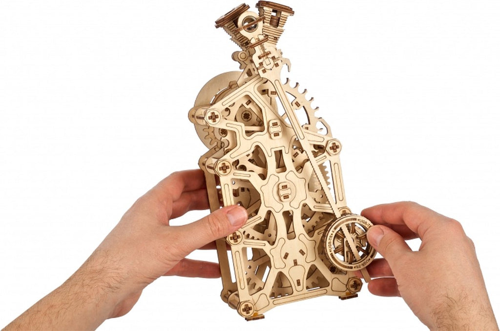 Houten bouwpakket - Engine clock - 265 onderdelen - Ugears