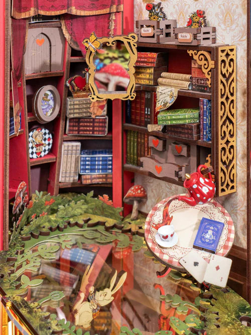 Miniatuur - Book Nook - Fall into wonder - Alice Adventure - Rolife