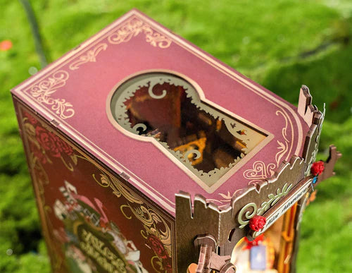 Miniatuur - Book Nook - Fall into wonder - Alice Adventure - Rolife