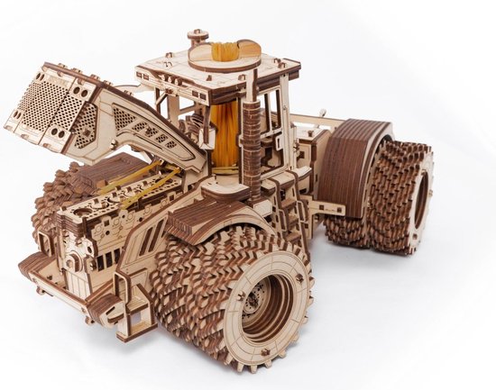 Houten bouwpakket - Kirovets K-7M Traktor - EWA