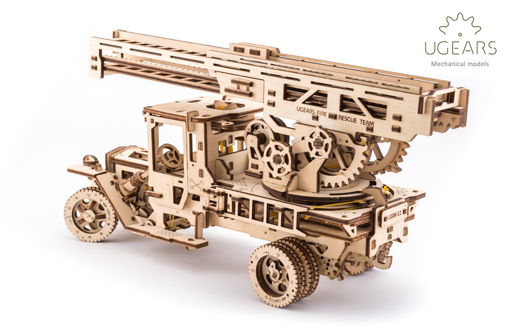 Houten bouwpakket - Brandweertruck met ladder - mechanisch - Ugears - 537 onderdelen
